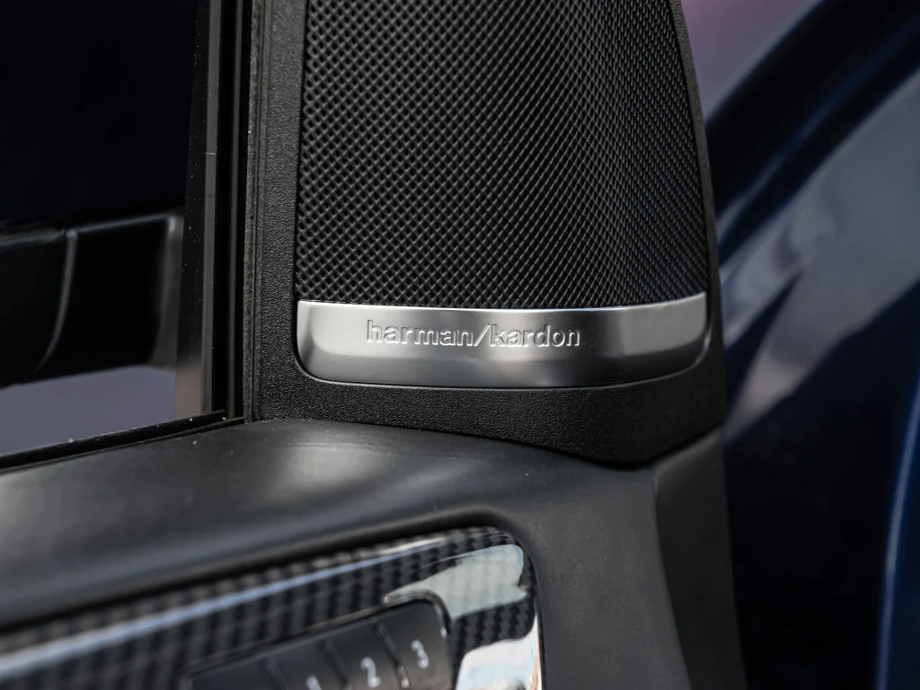 Mercedes-Benz GLE 63 S AMG HARMAN| PANO| ОБДУХ| 360| KEYLESS| FULL, снимка 11 - Автомобили и джипове - 53746961