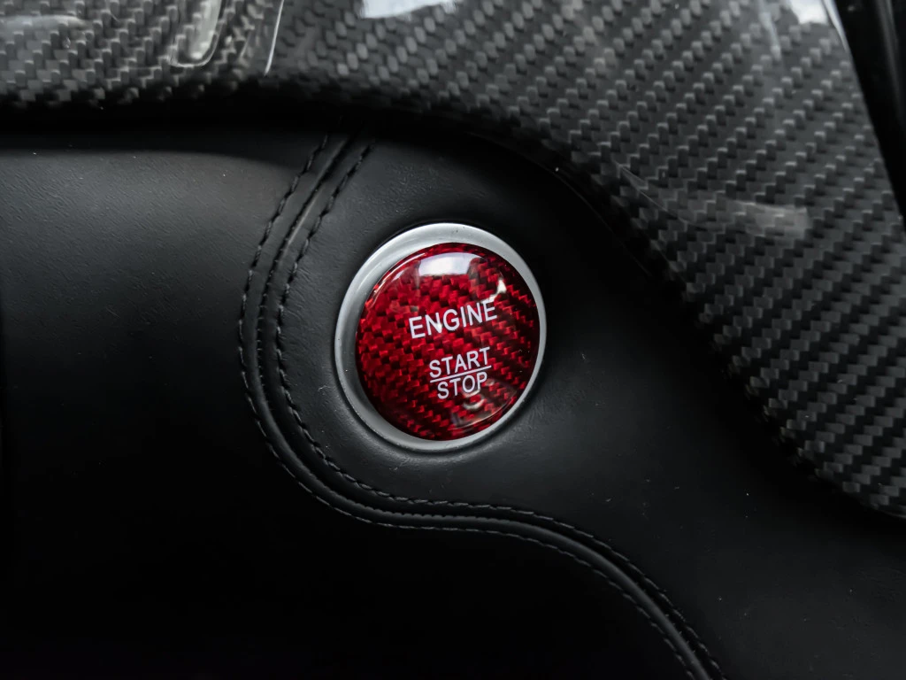 Mercedes-Benz GLE 63 S AMG HARMAN| PANO| ОБДУХ| 360| KEYLESS| FULL, снимка 12 - Автомобили и джипове - 53746961