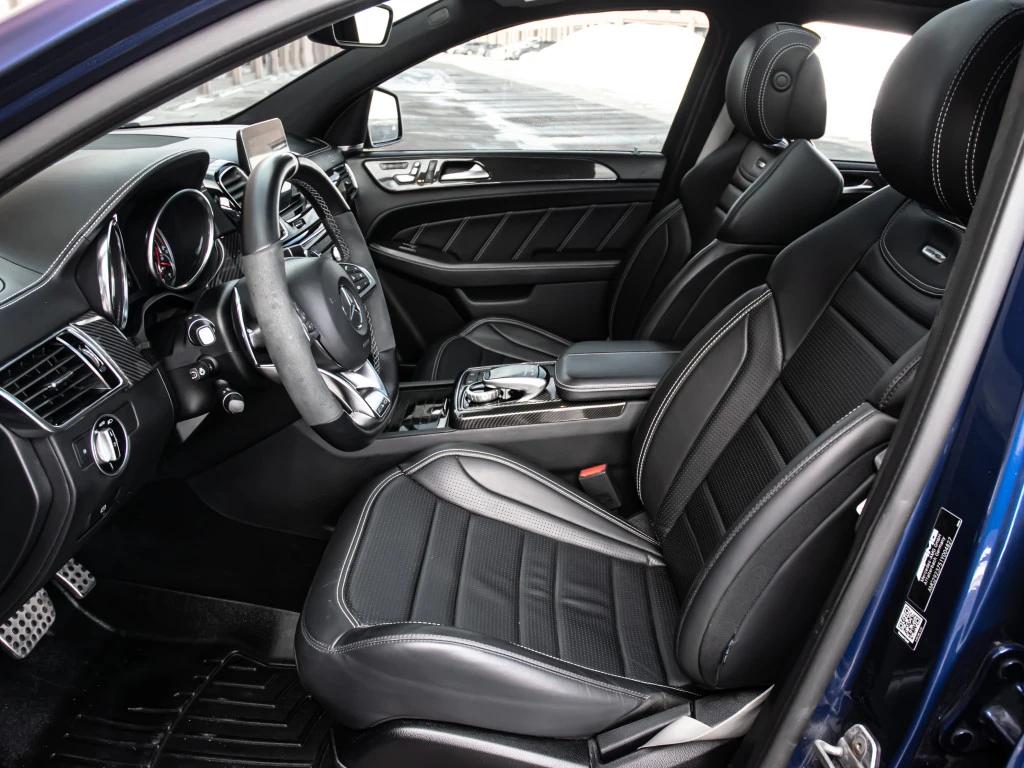 Mercedes-Benz GLE 63 S AMG HARMAN| PANO| ОБДУХ| 360| KEYLESS| FULL, снимка 6 - Автомобили и джипове - 53746961