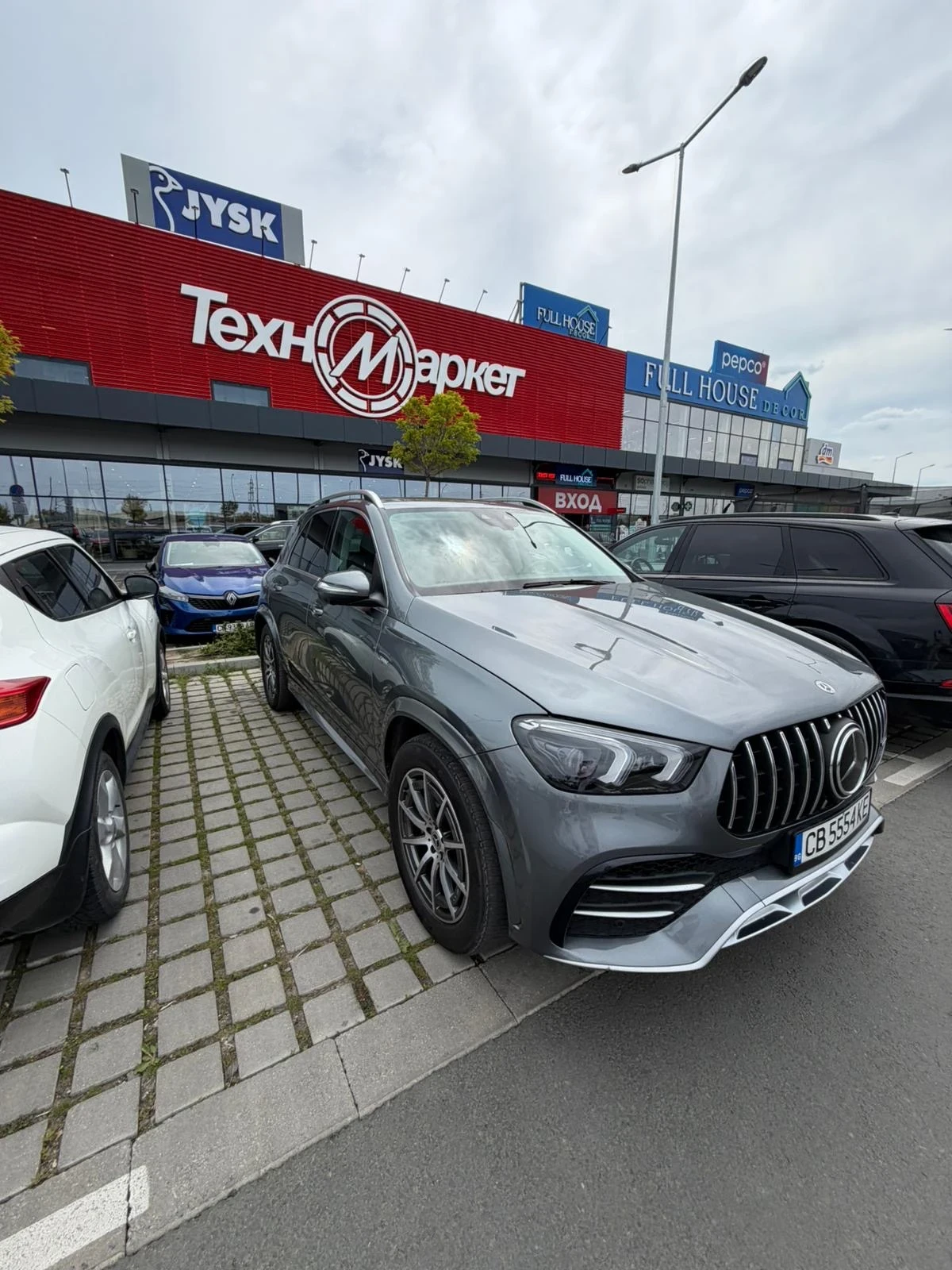 Mercedes-Benz GLE 53 4MATIC AMG, снимка 3 - Автомобили и джипове - 54701769