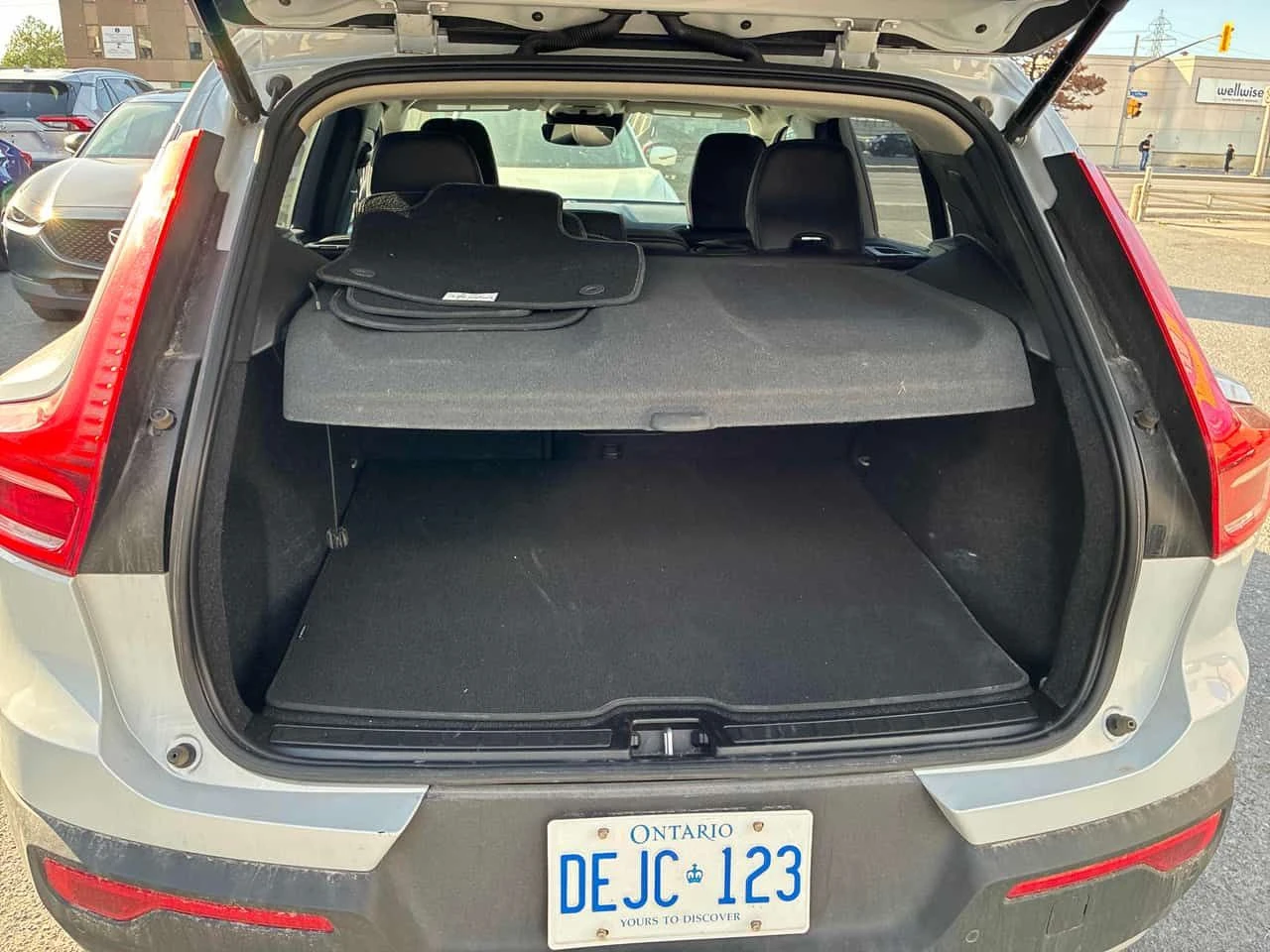 Volvo XC40 | Momentum | ПОДГРЕВ | ПАНОРАМА | CARFAX | , снимка 14 - Автомобили и джипове - 54834098