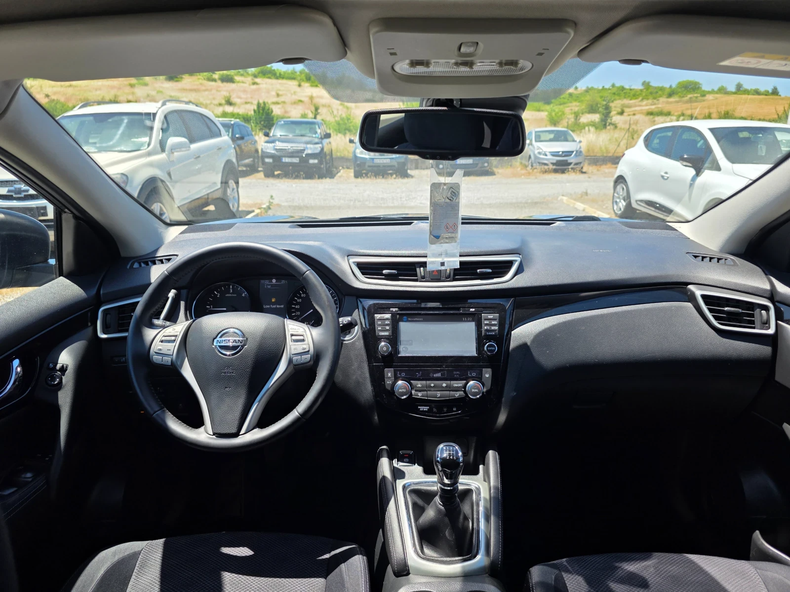 Nissan Qashqai 1.5 DCI 110 коня 360г камера , снимка 13 - Автомобили и джипове - 55077744