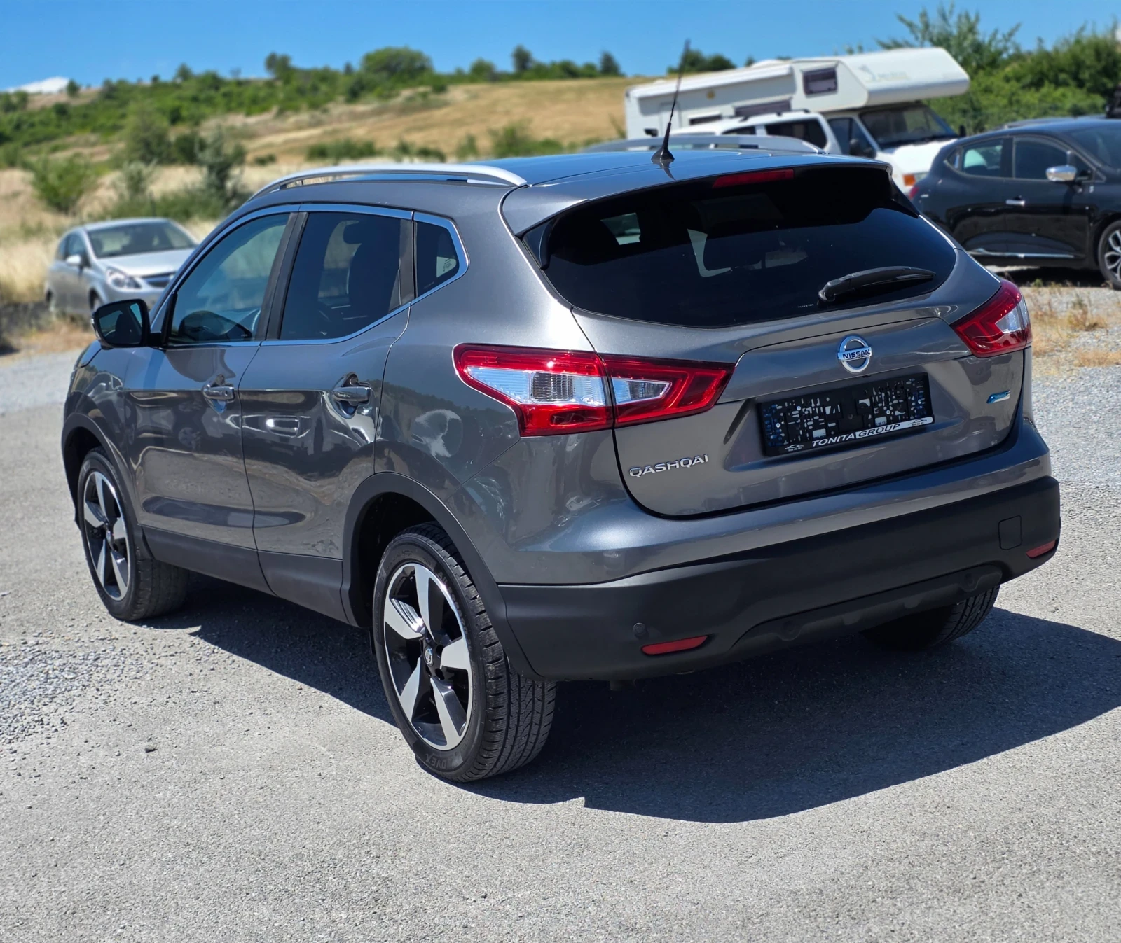 Nissan Qashqai 1.5 DCI 110 коня 360г камера , снимка 4 - Автомобили и джипове - 55077744