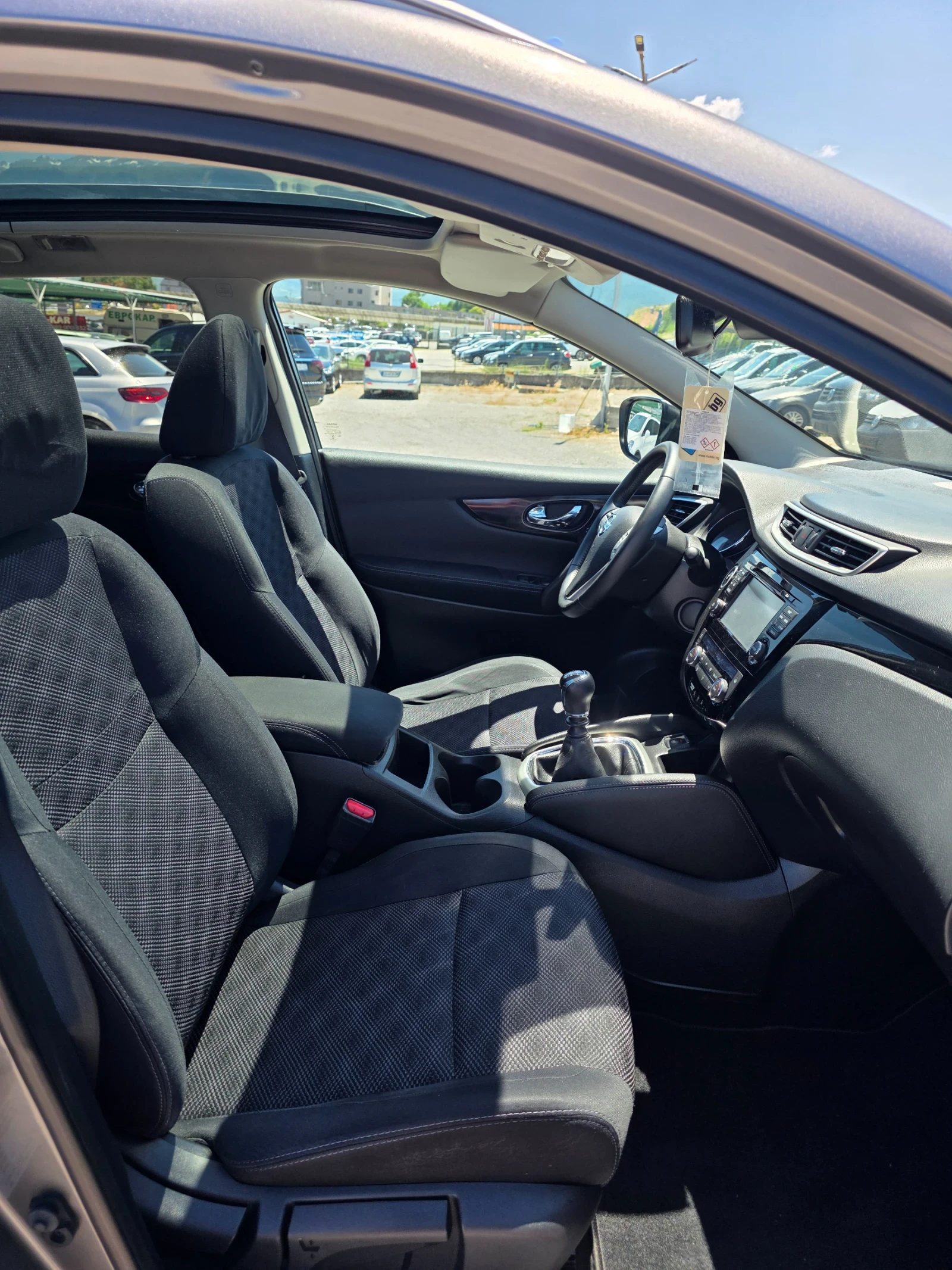Nissan Qashqai 1.5 DCI 110 коня 360г камера , снимка 11 - Автомобили и джипове - 55077744