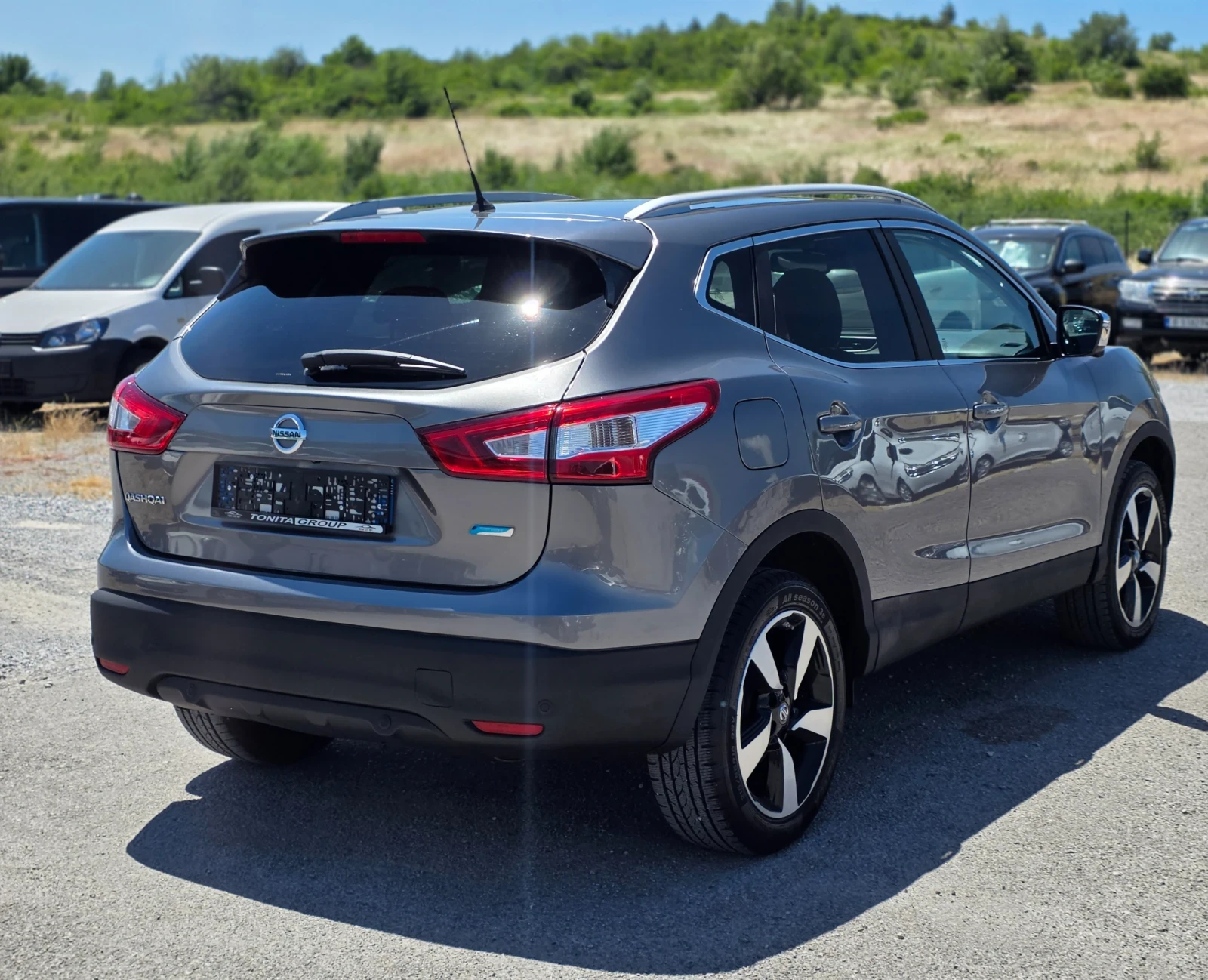 Nissan Qashqai 1.5 DCI 110 коня 360г камера , снимка 6 - Автомобили и джипове - 55077744