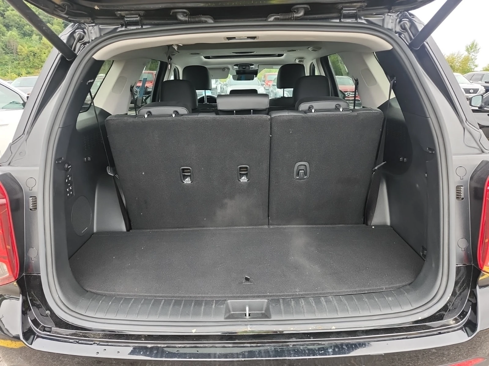 Hyundai Palisade 4D UTILITY AWD 8P | URBAN / CARFAX / АВТОКРЕДИТ , снимка 15 - Автомобили и джипове - 56103882