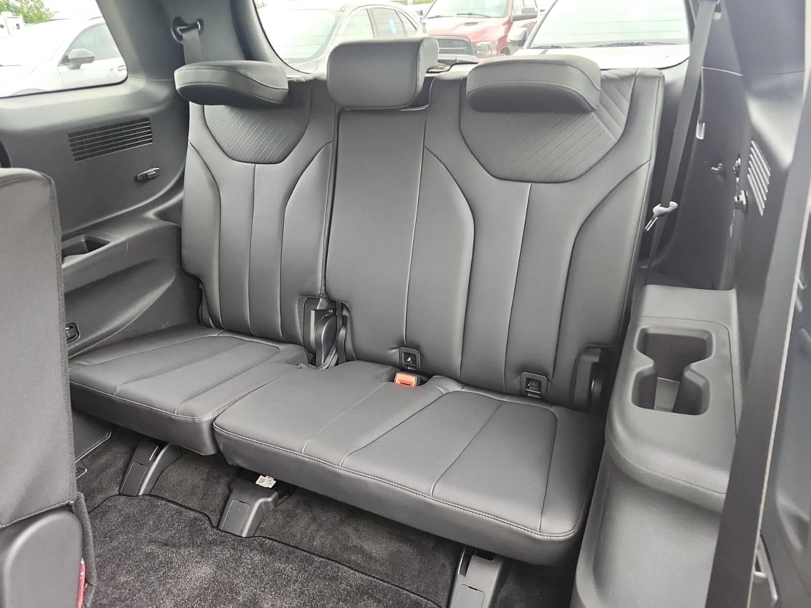 Hyundai Palisade 4D UTILITY AWD 8P | URBAN / CARFAX / АВТОКРЕДИТ , снимка 14 - Автомобили и джипове - 56103882