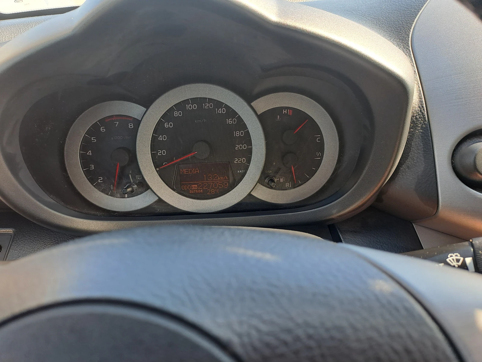 Toyota Rav4 2.0VVTI 152K.C. 4x4, снимка 8 - Автомобили и джипове - 56116015