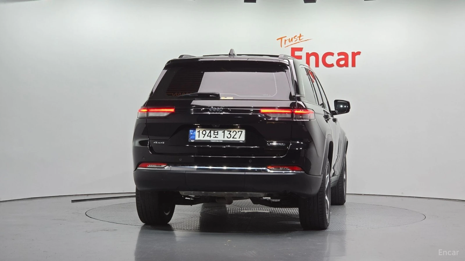 Jeep Cherokee 2024* LIMITED* DIS* LED* PANO* ОБДУХ* КРАЙНА ЦЕНА, снимка 4 - Автомобили и джипове - 56302103