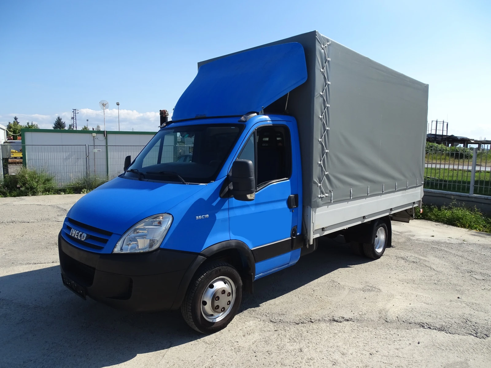 Iveco 35c18 * * 115 682 км* * 3.0HPI  КАТ. * Б* КЛИМАТИК* , снимка 3 - Бусове и автобуси - 55210771