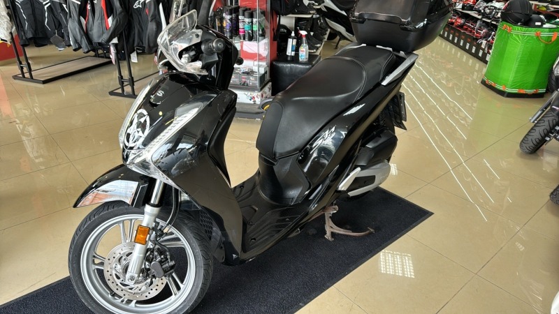 Honda Sh 150АBS, снимка 2 - Мотоциклети и мототехника - 45889952