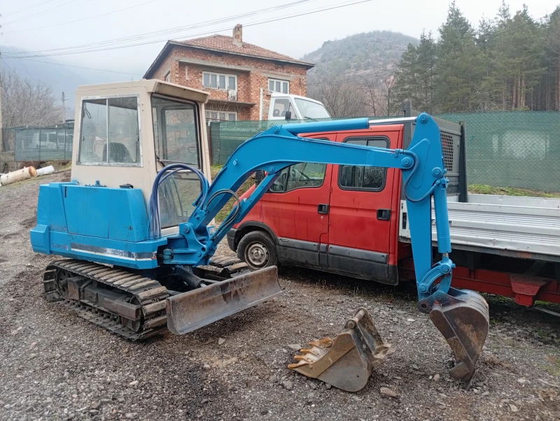 Багер Hitachi EX24, снимка 8 - Индустриална техника - 53122886