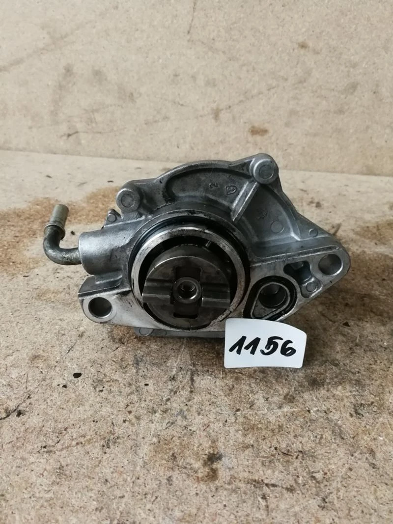 Вакуум помпа Ford Citroen Peugeot - 1.4hdi , снимка 1 - Части - 39826036