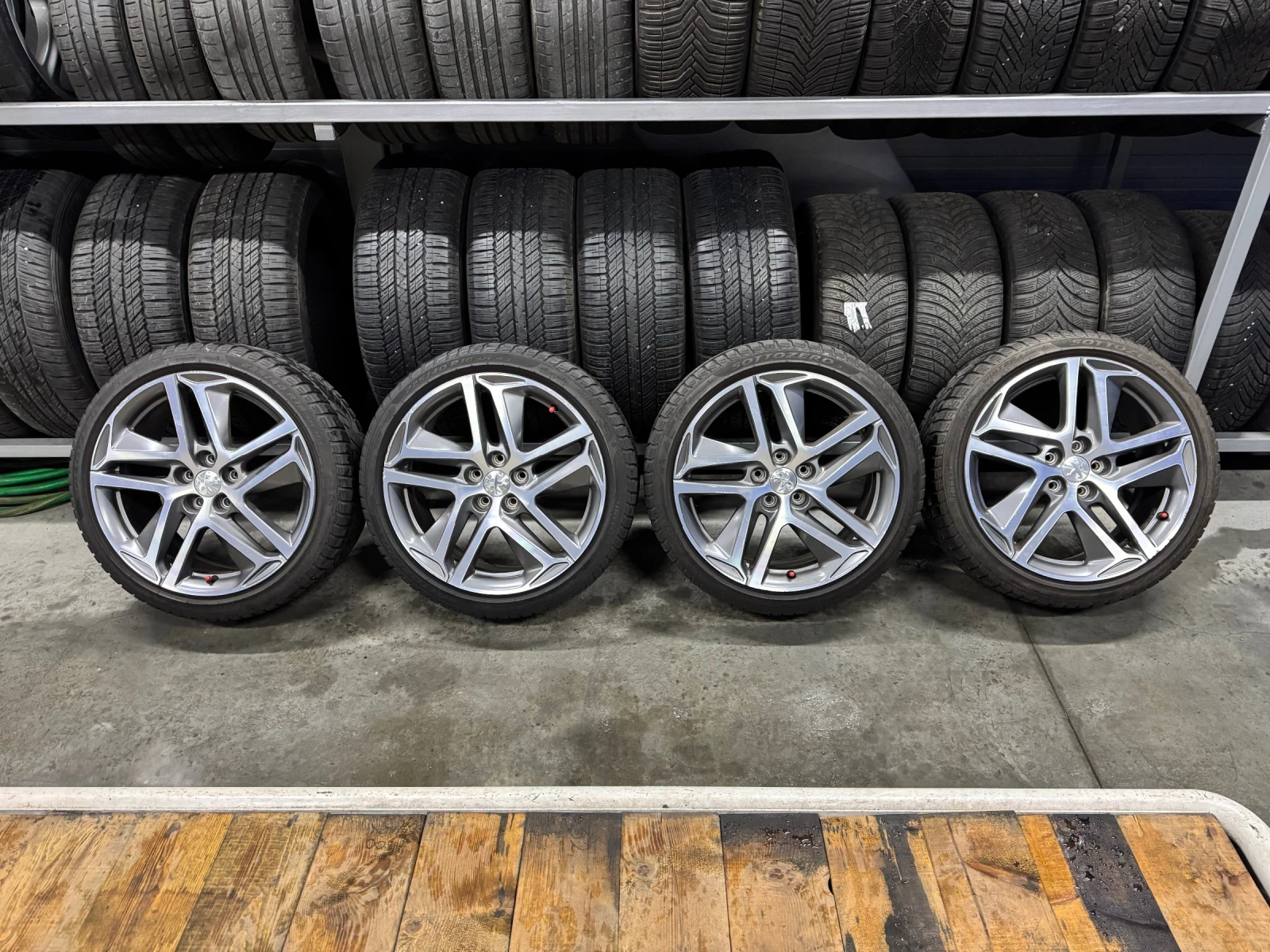 ���� � ������ 225/45R18 �� Peugeot 308 | Mobile.bg � ����������� 1