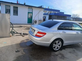 Mercedes-Benz C 200 Седан, снимка 10