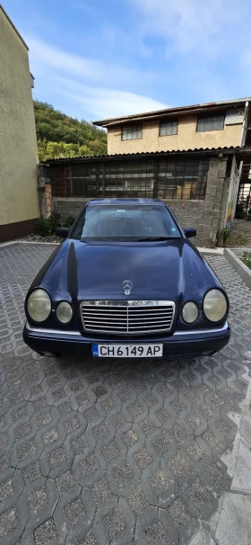  Mercedes-Benz E 200