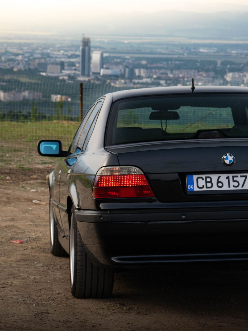 BMW 740, снимка 8 - Автомобили и джипове - 46248123