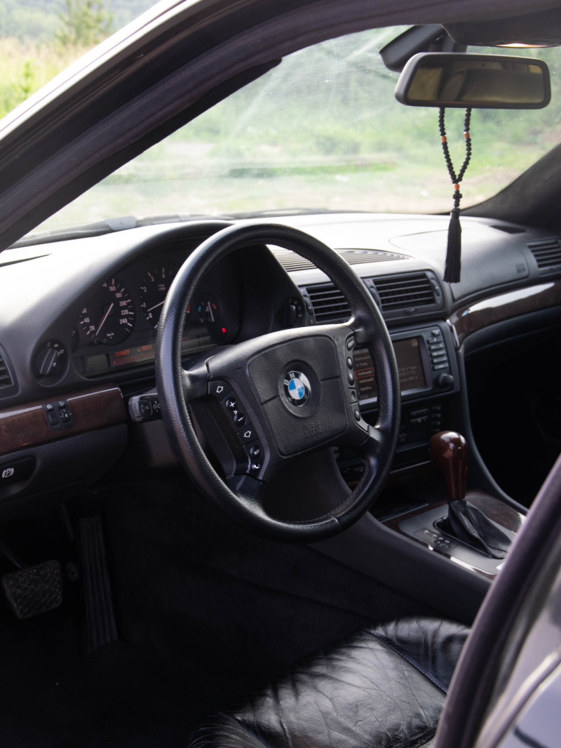 BMW 740, снимка 14 - Автомобили и джипове - 46248123
