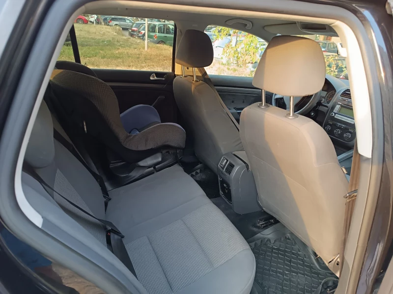 VW Golf Variant 1.9 TDI, снимка 8 - Автомобили и джипове - 47186150