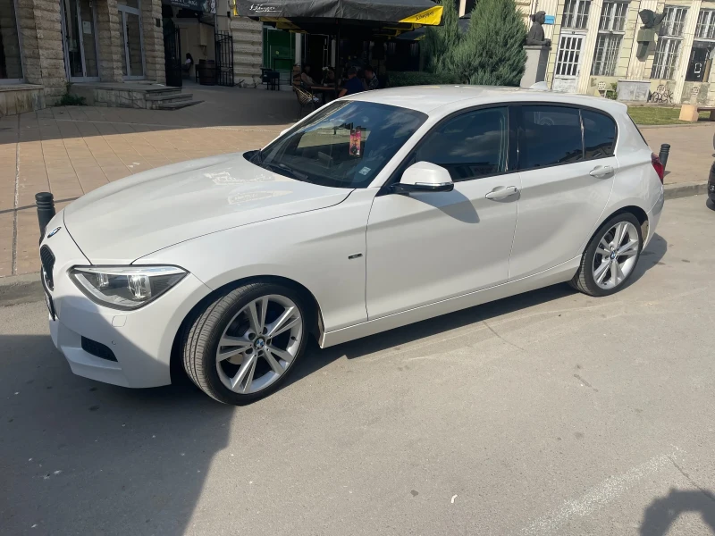 BMW 118 M Sport Adaptive LED, снимка 4 - Автомобили и джипове - 47908421