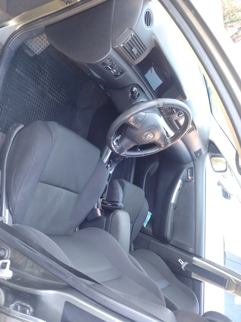 Toyota Corolla 1.4 D4D, снимка 8 - Автомобили и джипове - 48126294