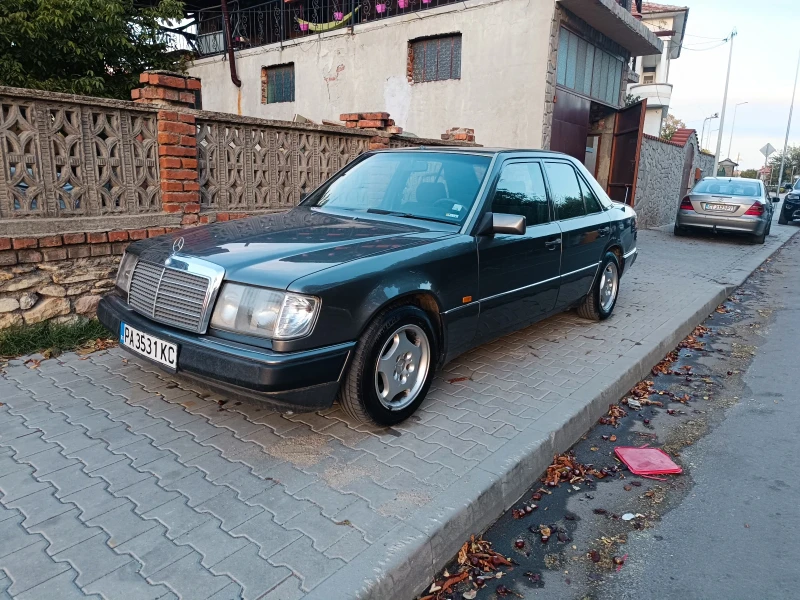 Mercedes-Benz 124 2.3i, снимка 1 - Автомобили и джипове - 49111564