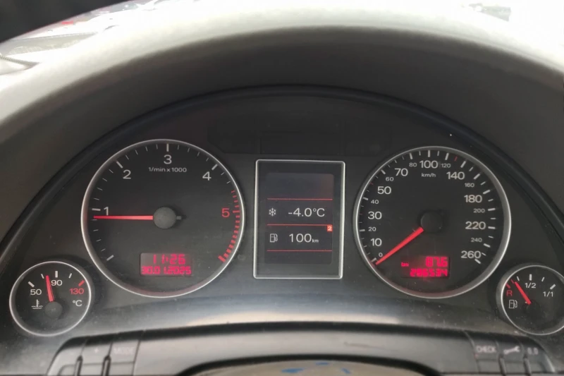 Audi A4 1.9 TDI, снимка 10 - Автомобили и джипове - 49218118