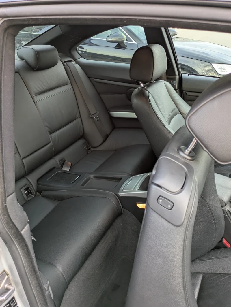 BMW 330, снимка 14 - Автомобили и джипове - 52431993