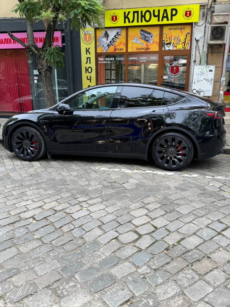 Tesla Model Y Performance , снимка 6 - Автомобили и джипове - 52745191