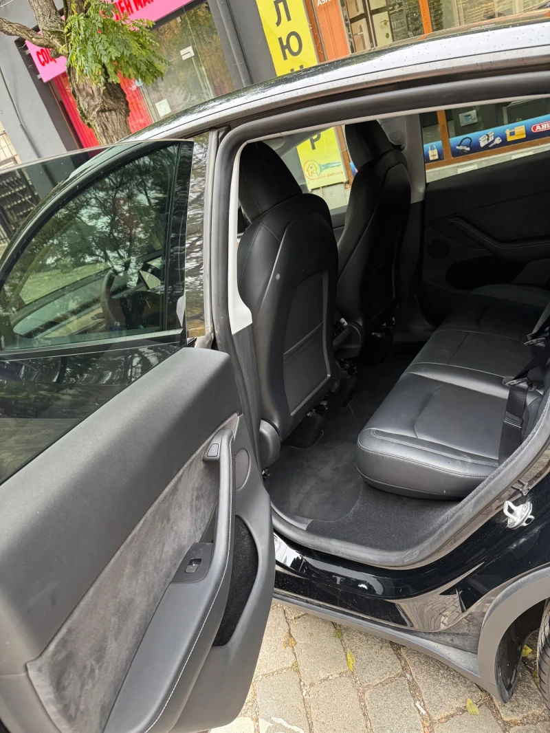 Tesla Model Y Performance , снимка 12 - Автомобили и джипове - 52745191