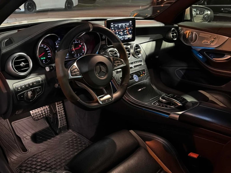 Mercedes-Benz C 63 AMG * S * CARFAX * БЕЗ ПЪРВОНАЧАЛНА ВНОСКА, снимка 5 - Автомобили и джипове - 53144719