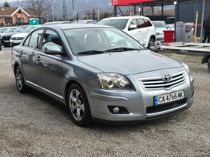 Toyota Avensis 1.8i/Лизинг, снимка 2 - Автомобили и джипове - 53233182