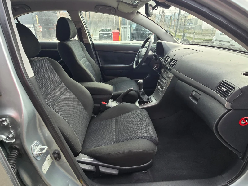 Toyota Avensis 1.8i/Лизинг, снимка 12 - Автомобили и джипове - 53233182