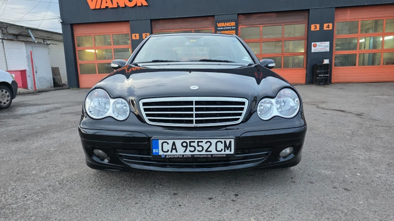 Mercedes-Benz C 220 2.2-150кс