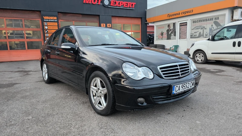 Mercedes-Benz C 220 2.2-150кс, снимка 8 - Автомобили и джипове - 53531041
