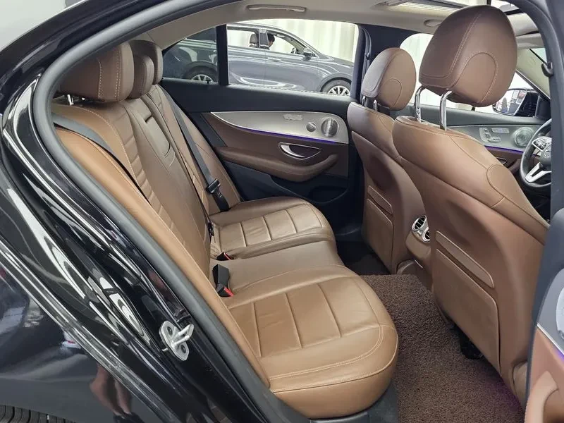 Mercedes-Benz E 300 Amg Line, снимка 12 - Автомобили и джипове - 55138236