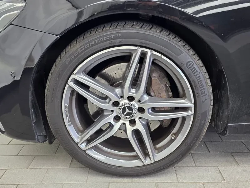 Mercedes-Benz E 300 Amg Line, снимка 5 - Автомобили и джипове - 55138236