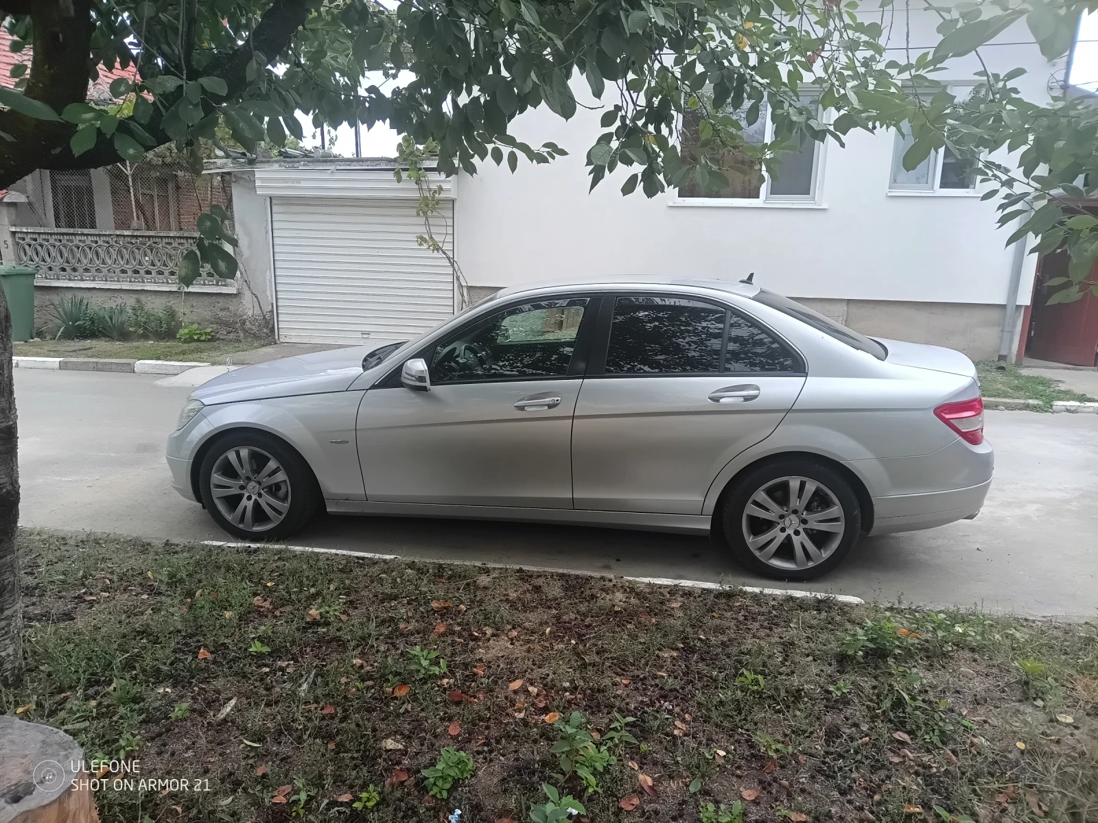 Mercedes-Benz C 200 Седан - изображение 5