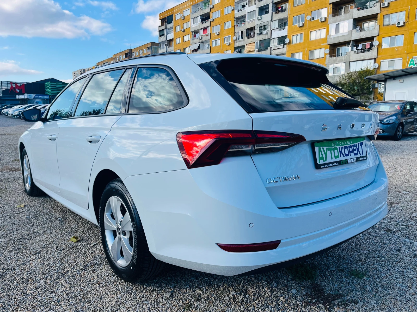 Skoda Octavia 2.0 TDI КАТО НОВА - изображение 7