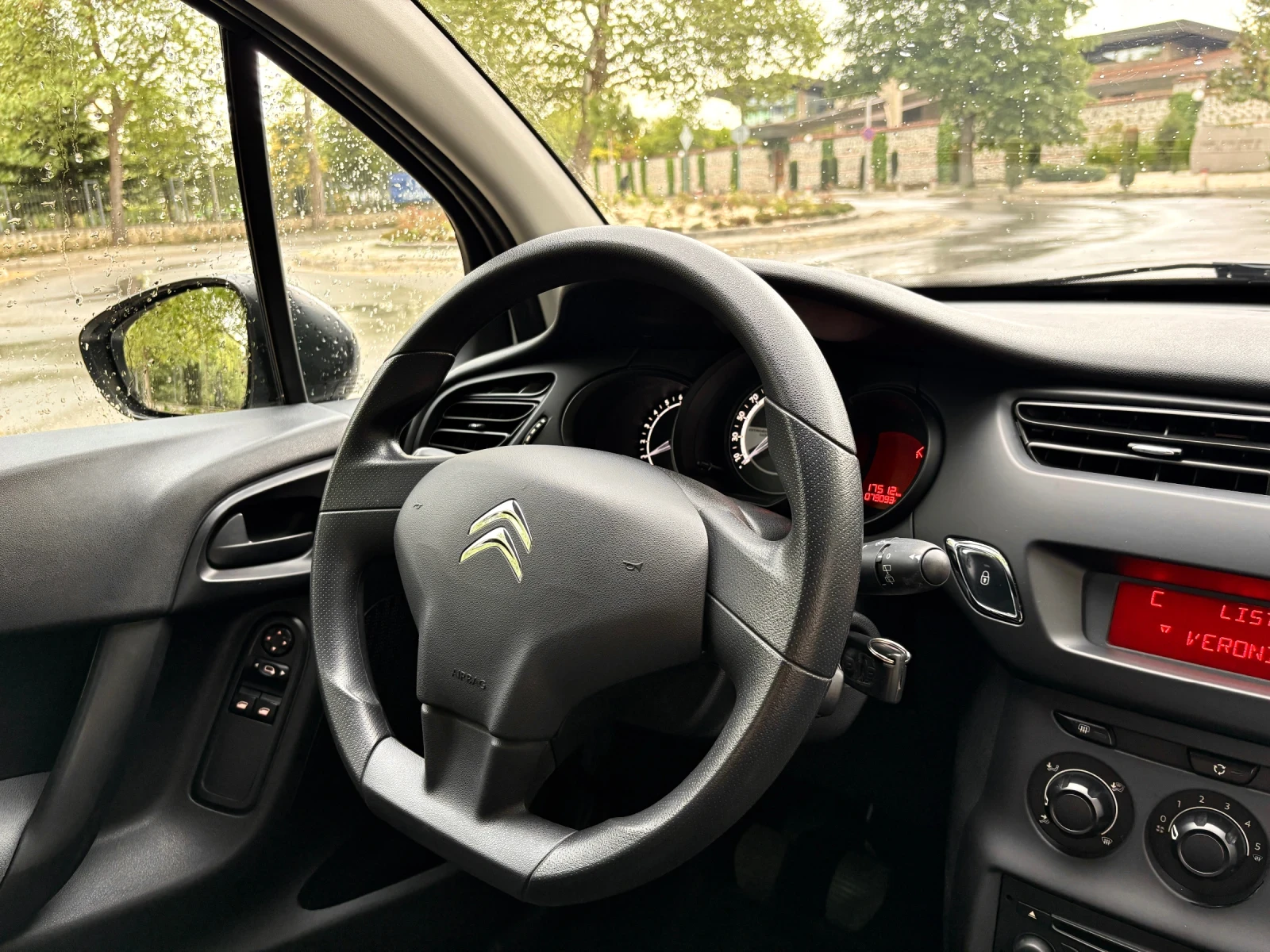 Citroen C3 Бензин* Фейслифт* 79 000км*  - изображение 9