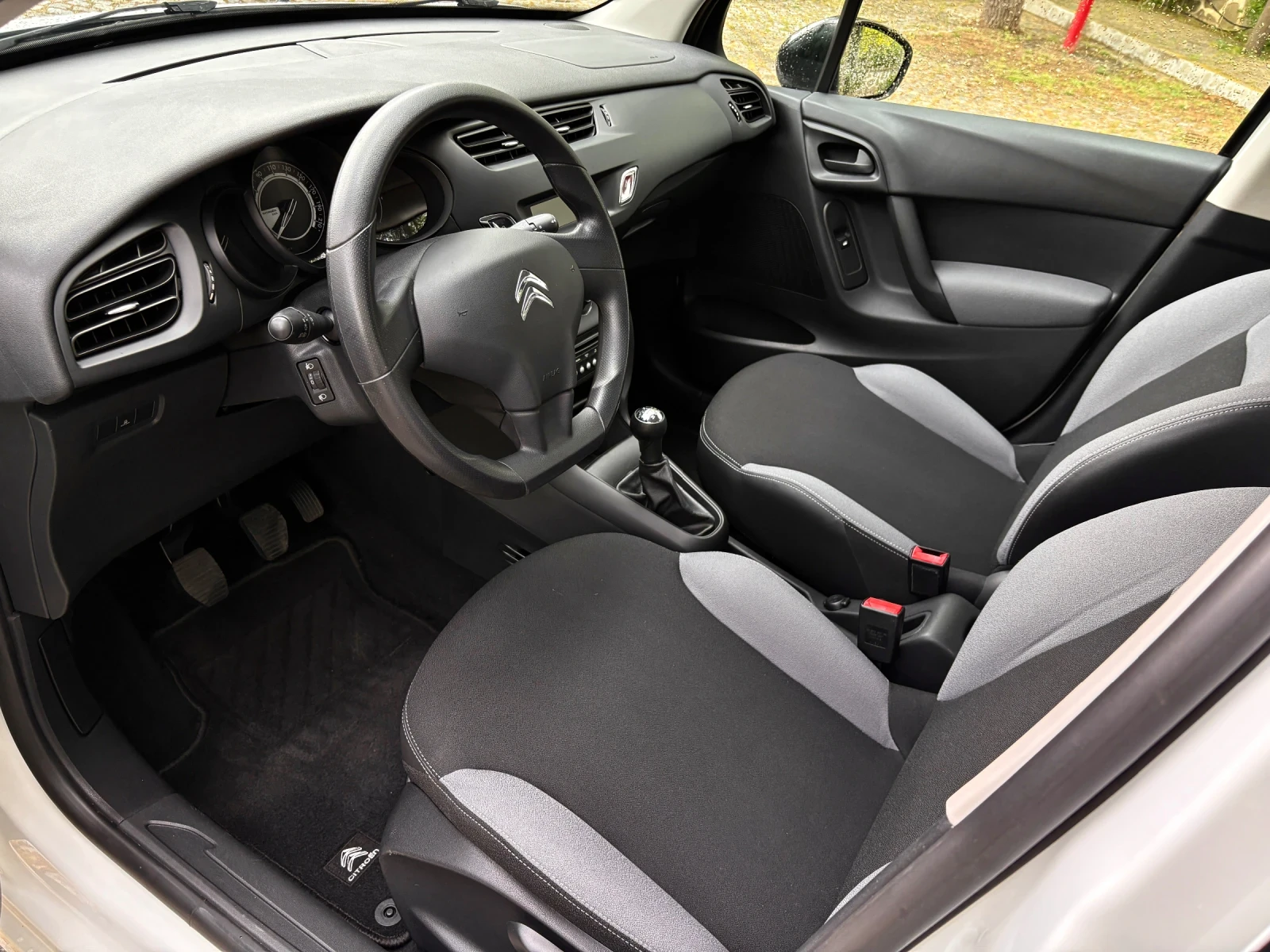 Citroen C3 Бензин* Фейслифт* 79 000км*  - изображение 6