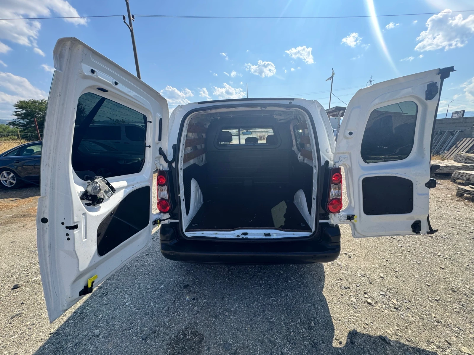 Citroen Berlingo 1.6HDI Evro 6B - изображение 9