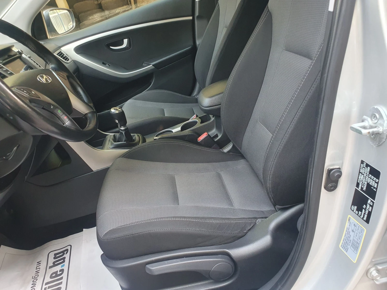 Hyundai I30 1.6 FULL NAVI  PODGREV KAMERA 6 skr  - изображение 9