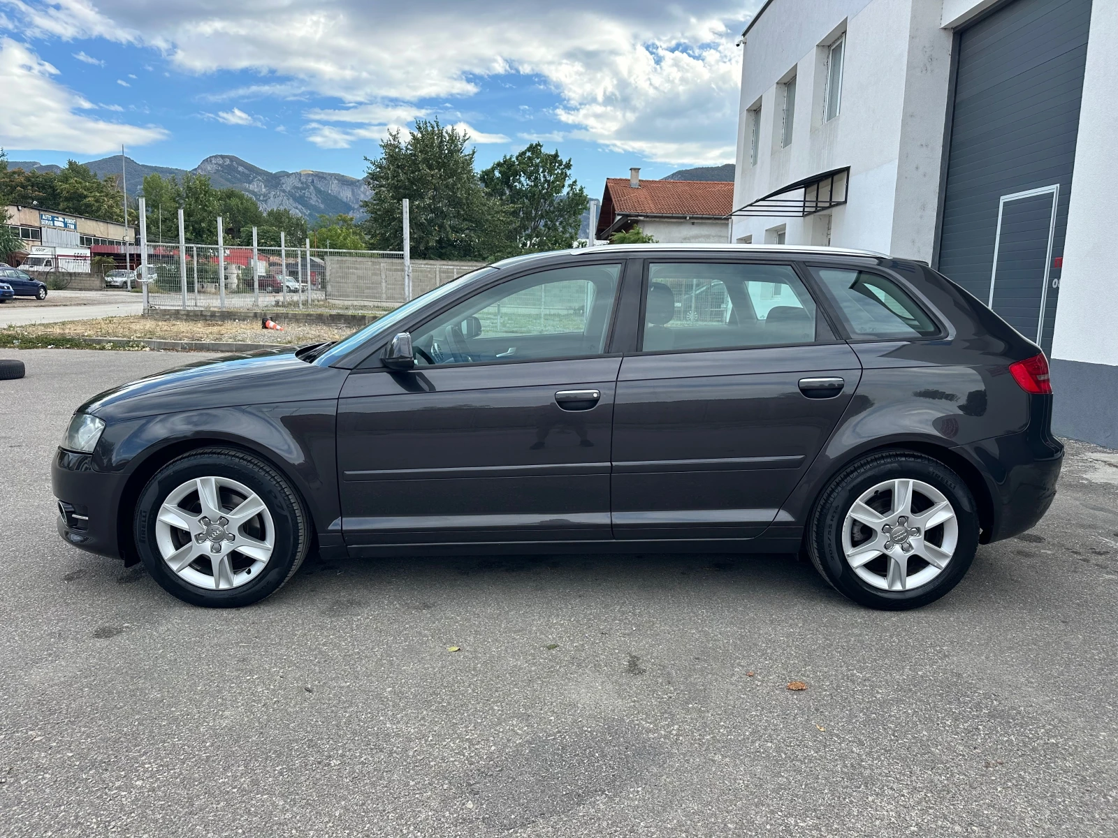 Audi A3 1.6TDI Автоматик Face Lift - изображение 4