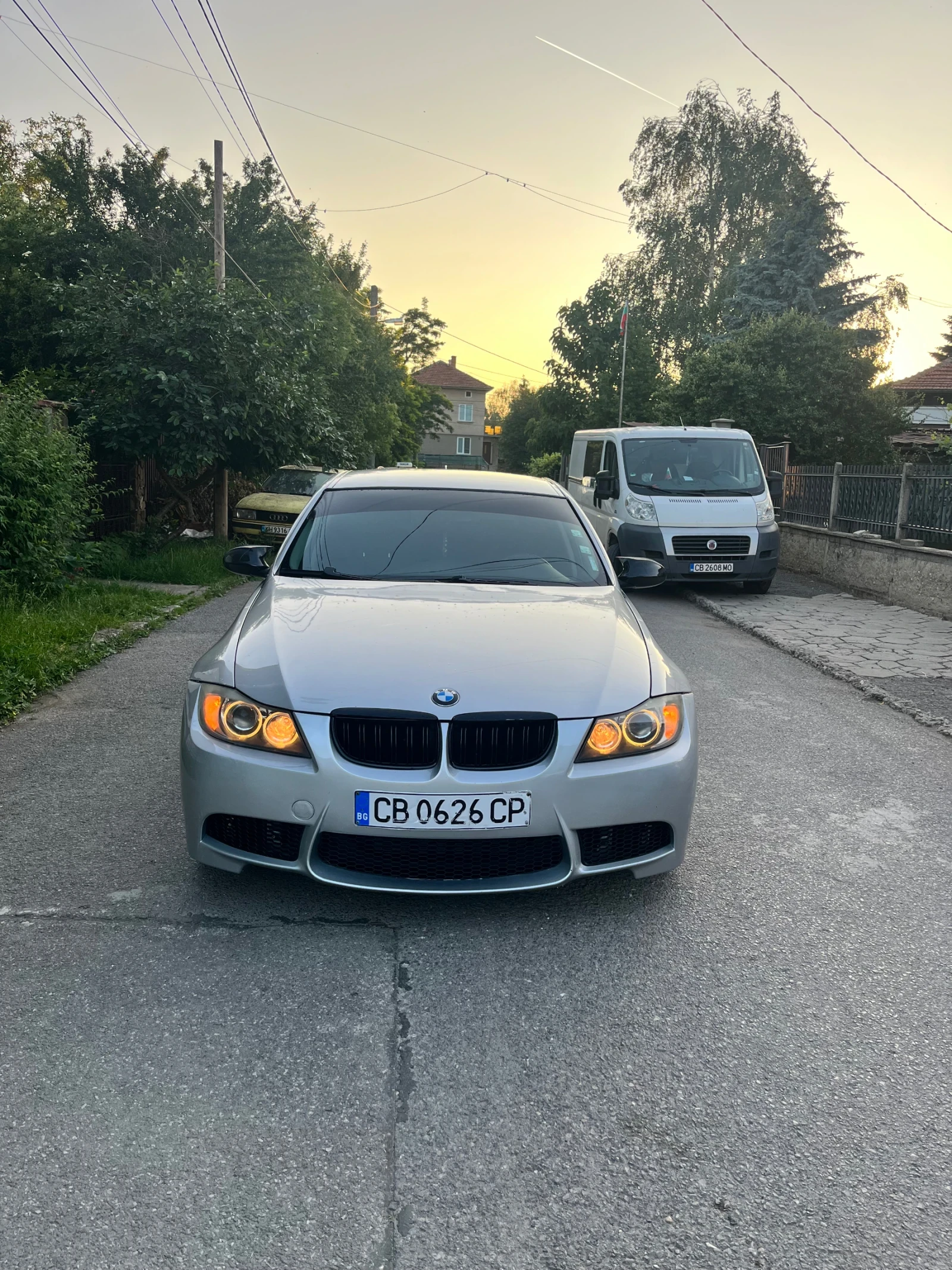 BMW 320 2.0 d  - изображение 2