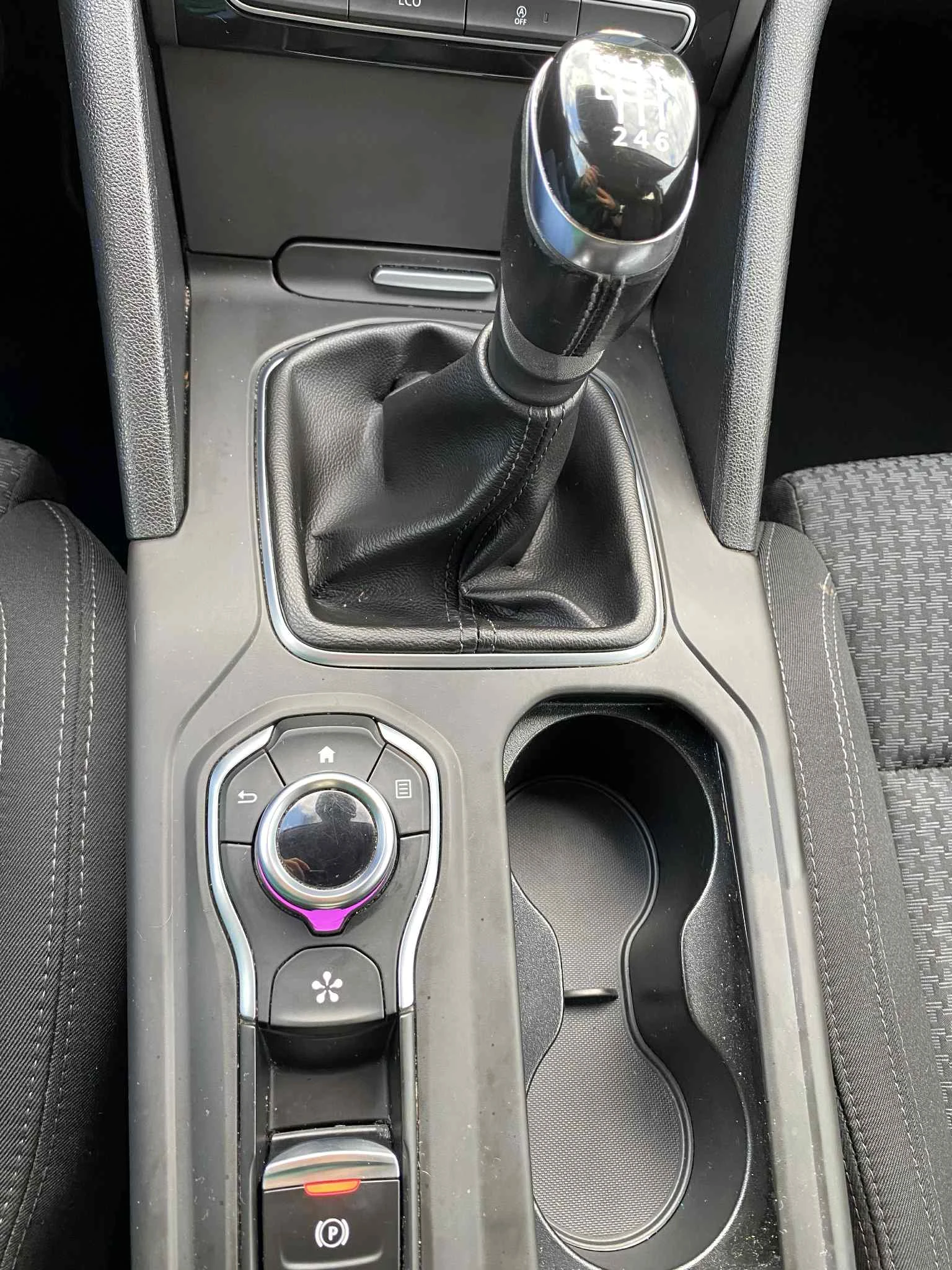 Renault Talisman 1.6 - изображение 8