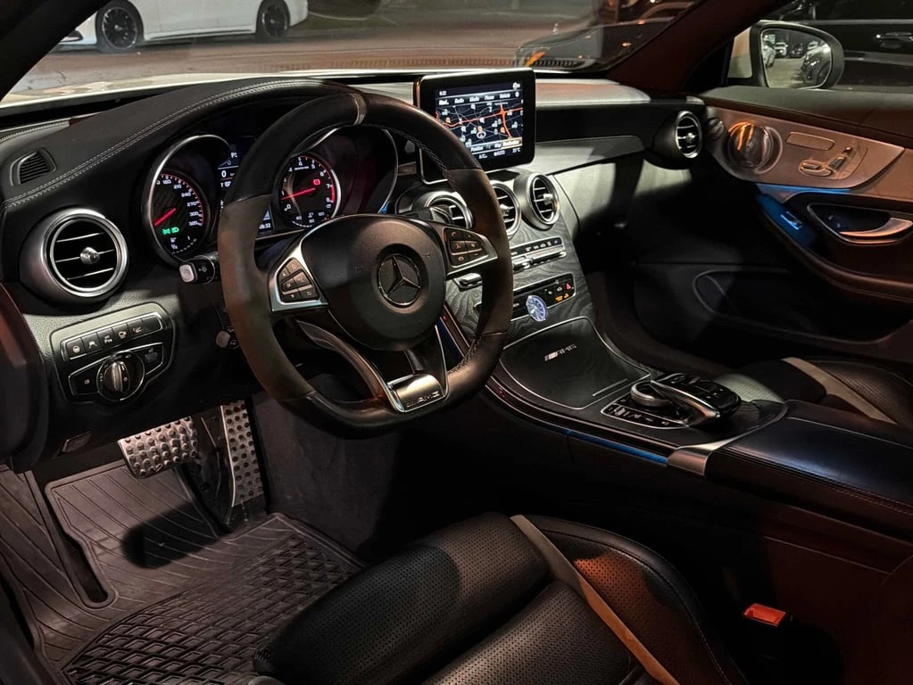 Mercedes-Benz C 63 AMG * S * CARFAX * БЕЗ ПЪРВОНАЧАЛНА ВНОСКА - изображение 5