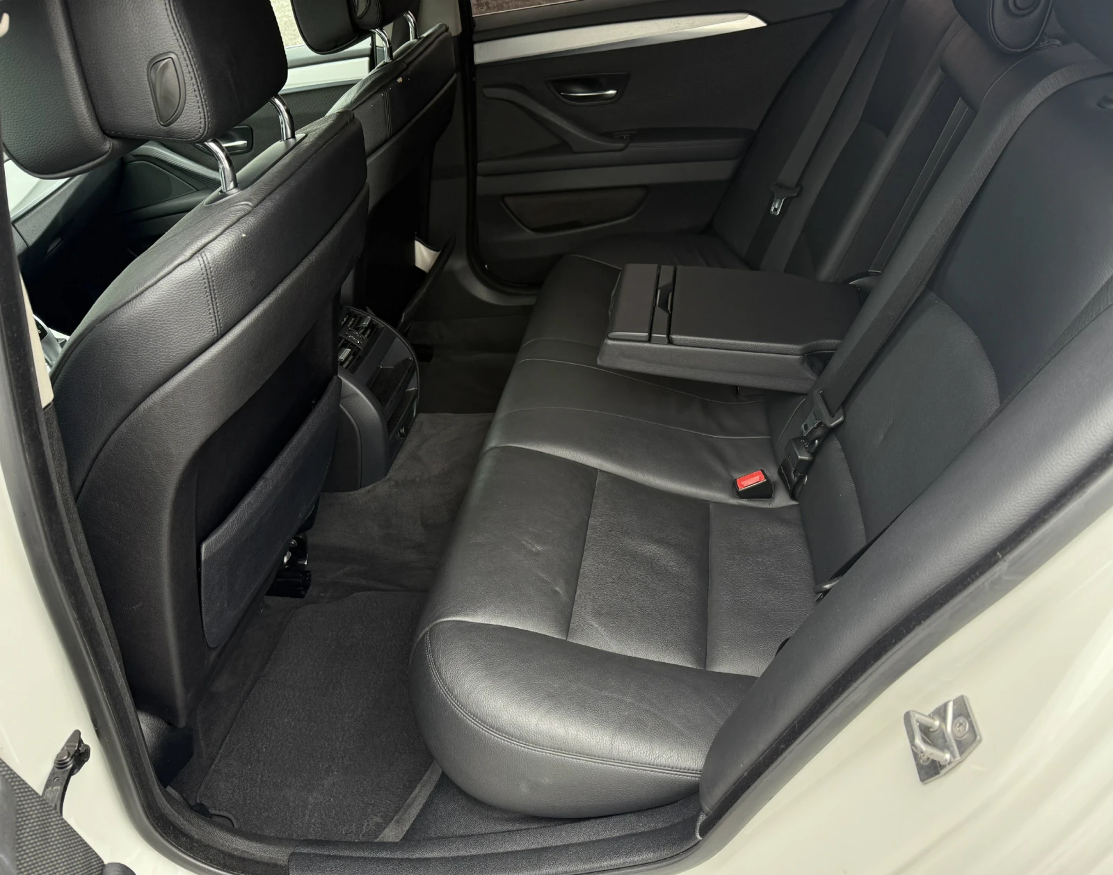 BMW 530 /M preformance/xDrive/, снимка 13 - Автомобили и джипове - 53964329