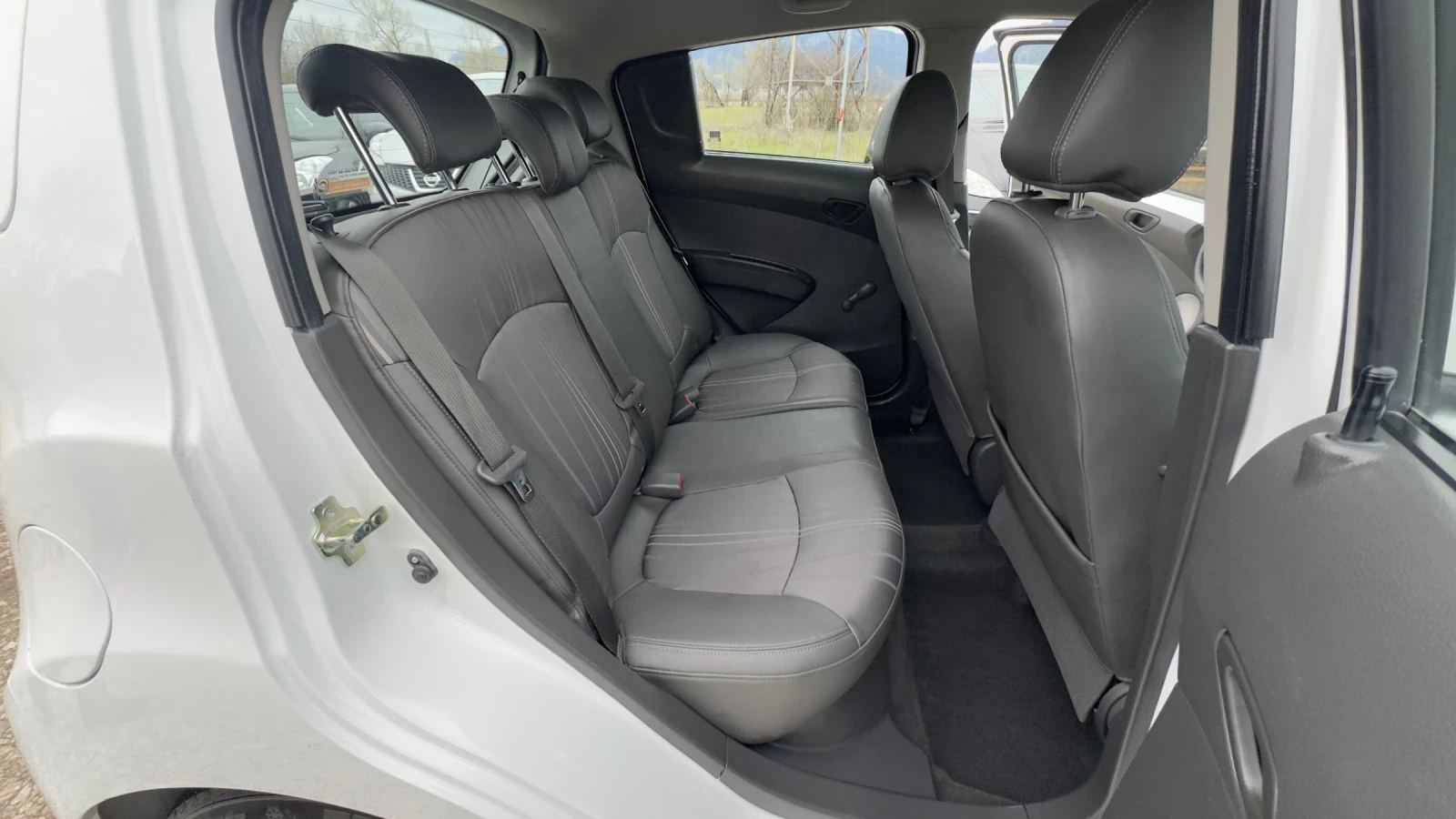 Chevrolet Spark 1.0 Фабричен Газов Инжекцион 85000км ИТАЛИЯ, снимка 14 - Автомобили и джипове - 54033466