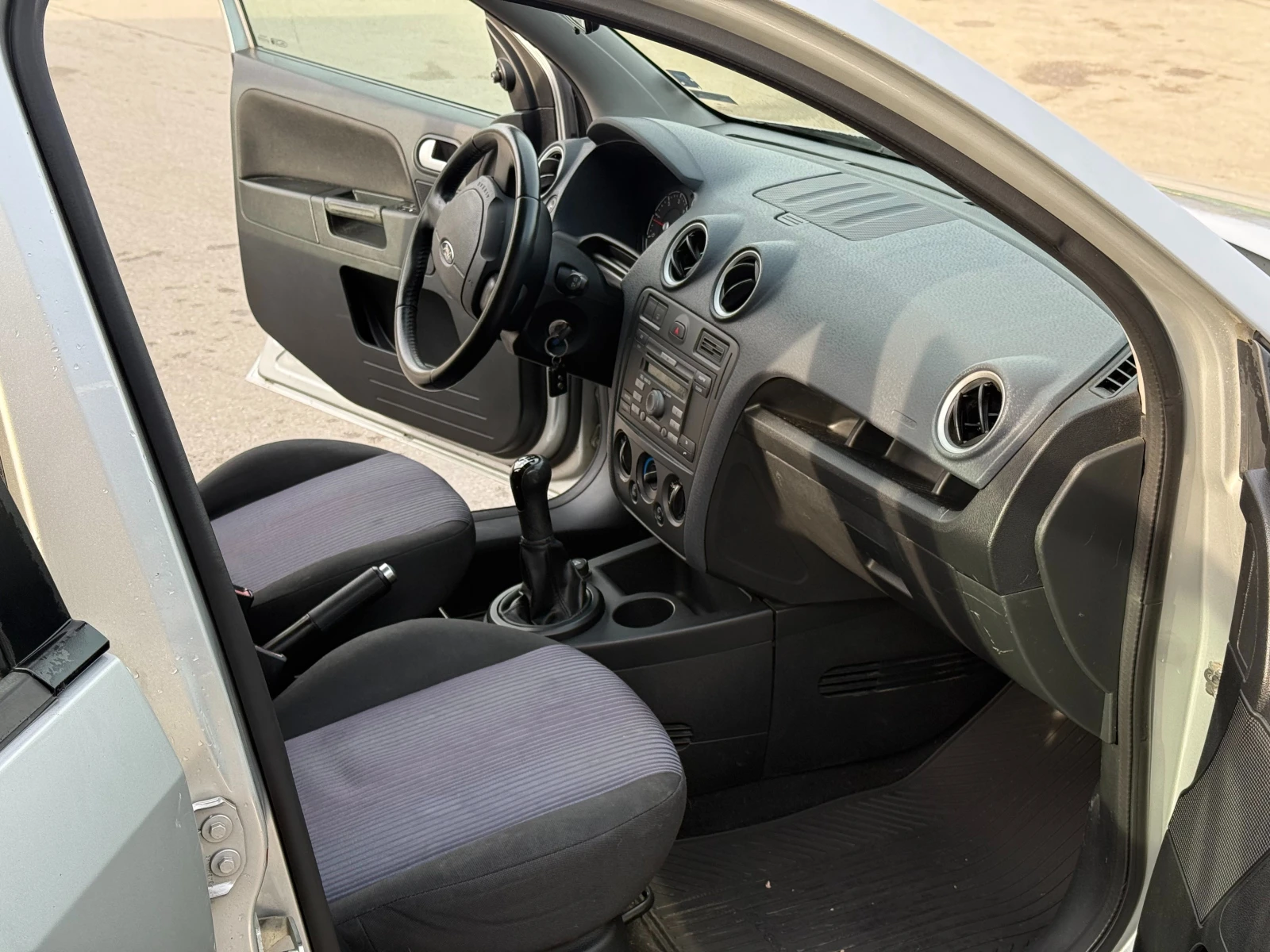 Ford Fusion 1.4 TDCi, снимка 12 - Автомобили и джипове - 54696079